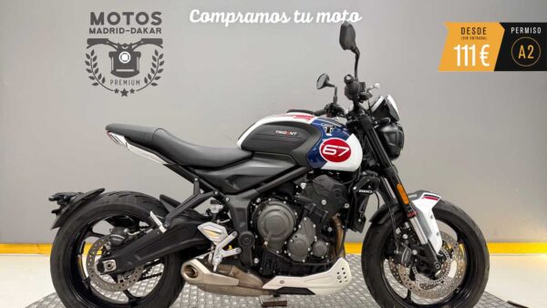 TRIUMPH Trident 660